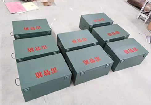 古城炸药箱和雷管箱一般是怎么存放的？